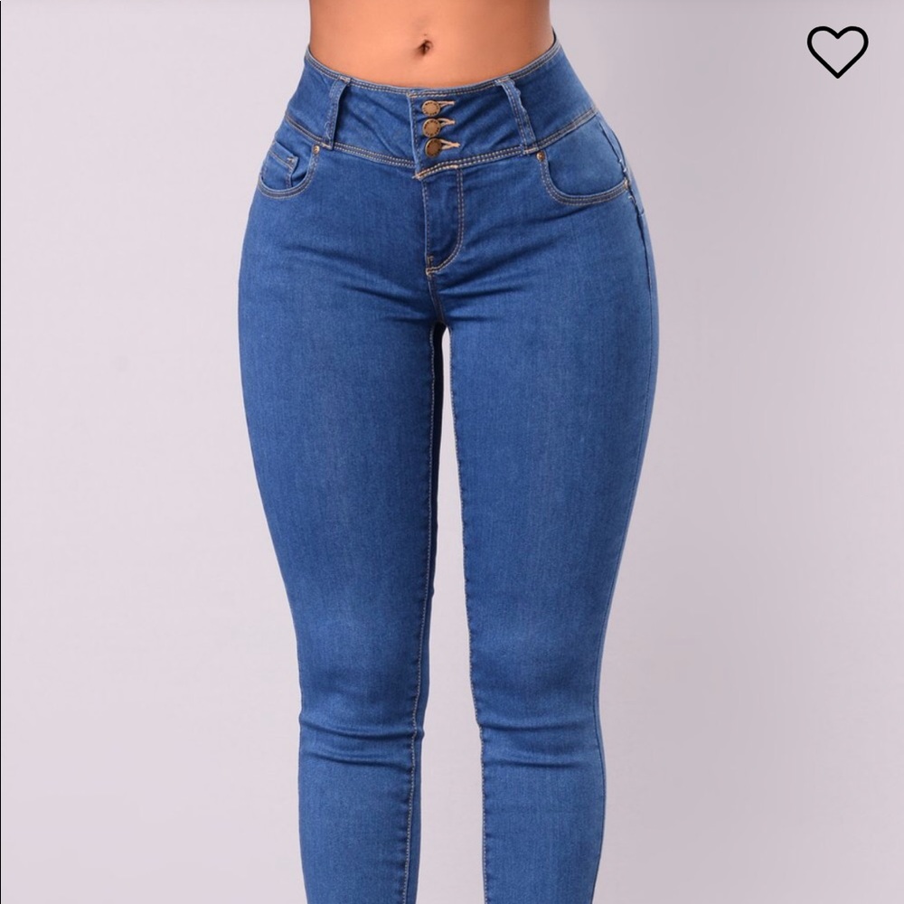 Fashion Nova Round of Applause Booty Shapes Jeans - Picture 2 of 8